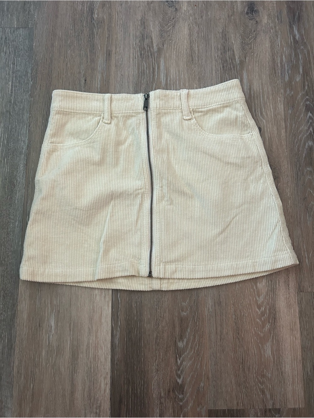 American Eagle Women's Cream Corduroy Mini Skirt with Front Zip